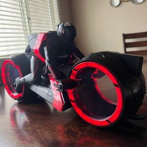 Tron Apres motorcycle light up “popcorn bucket”